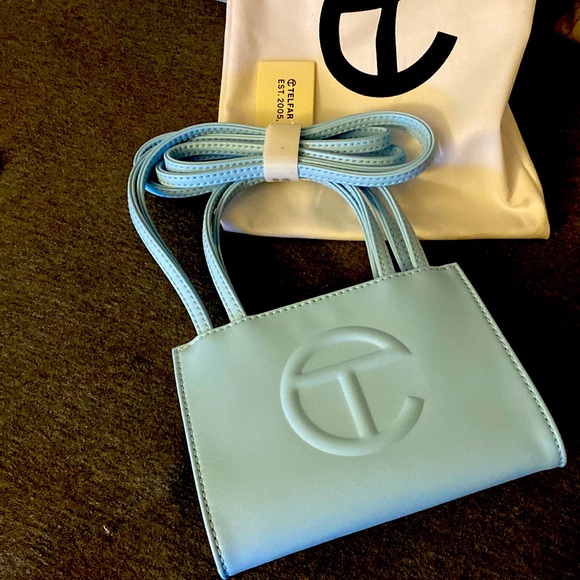 A mini Telfar pool blue - Picture 1 of 4